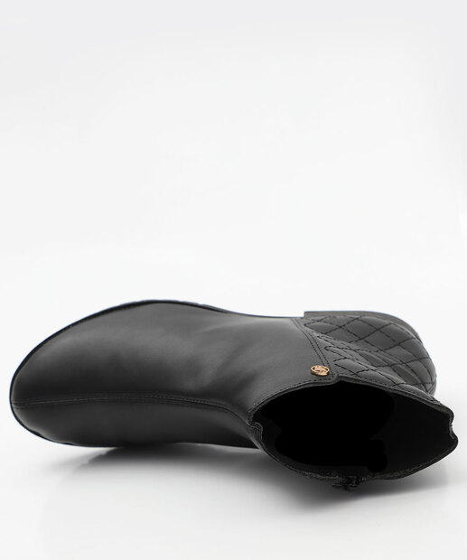 Bota Feminina Cano Curto Matelassê Via Uno Preto