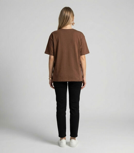 Blusa Feminina Com Estampa Localizada Infinita Cor Marrom