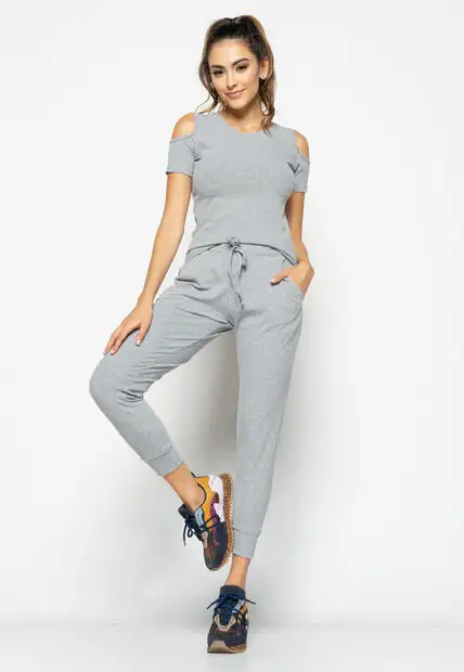 Conjunto  Comfy Com Blusa Ombro Vazado e Jogger Canelada Mescla Salvatore Fashio