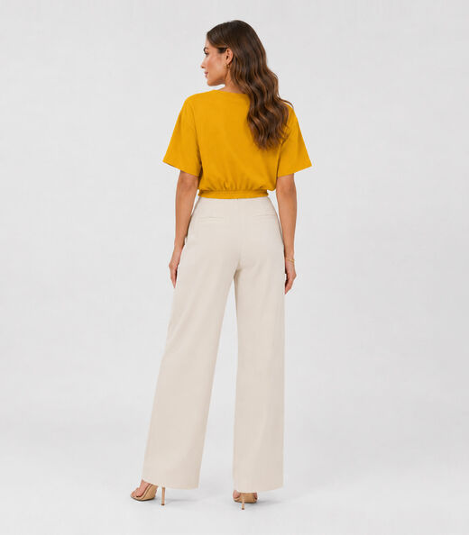 Blusa Feminina Com Decote Em V Infinita Cor Amarelo