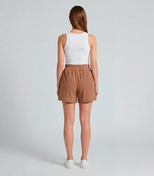 Shorts Feminino Moletinho Gorgurinho Infinita Cor Marrom