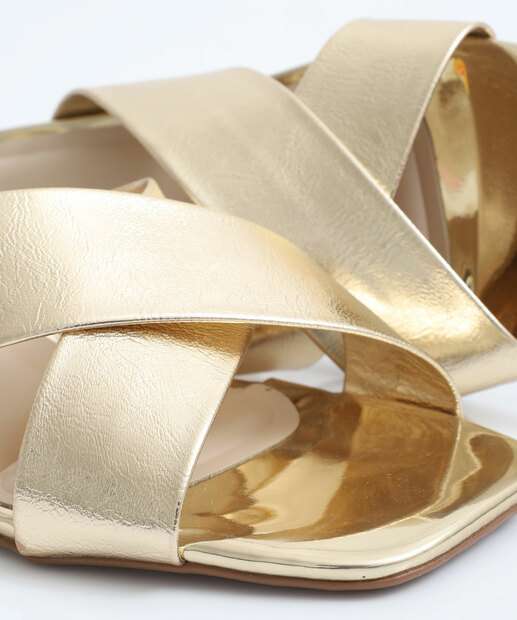 Tamanco Salto Fino Feminino Metalizado Moleca Dourado
