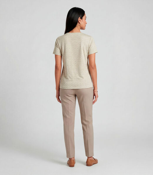 Blusa Feminina Básica Manga Curta Infinita Cor Bege