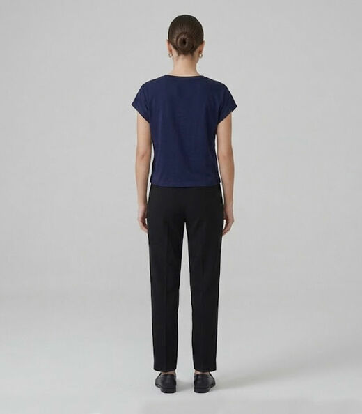 Blusa Feminina Com Estampa Localizada Infinita Cor Azul