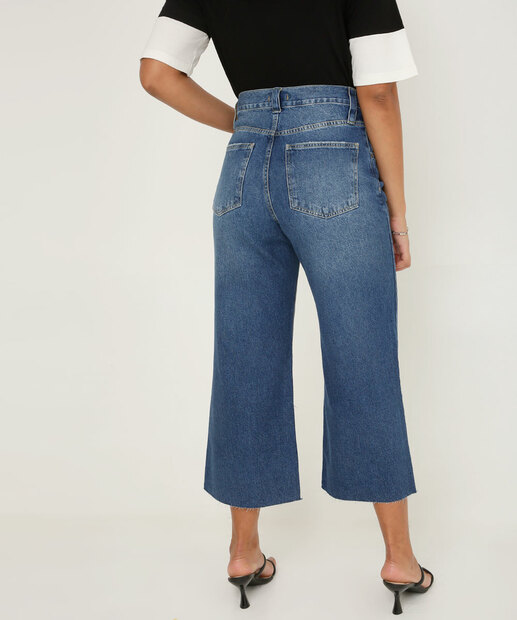 Calça Jeans Pantacourt Feminina Bolsos Marisa