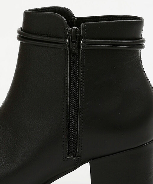 Bota Feminina Cano Curto Salto Grosso Via Uno 