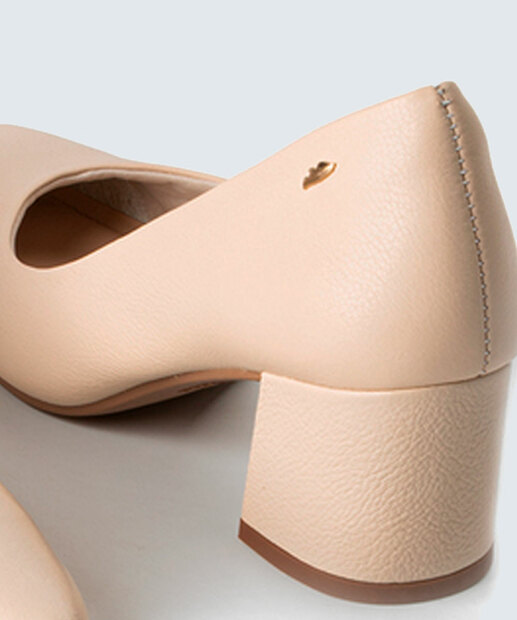 Scarpin Feminino Salto Grosso Bico Fino Dakota