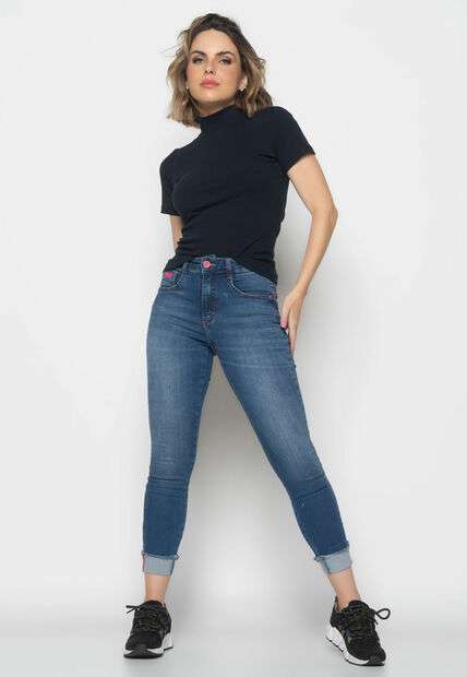 Blusa  Gola Alta Malha Canelada Preta