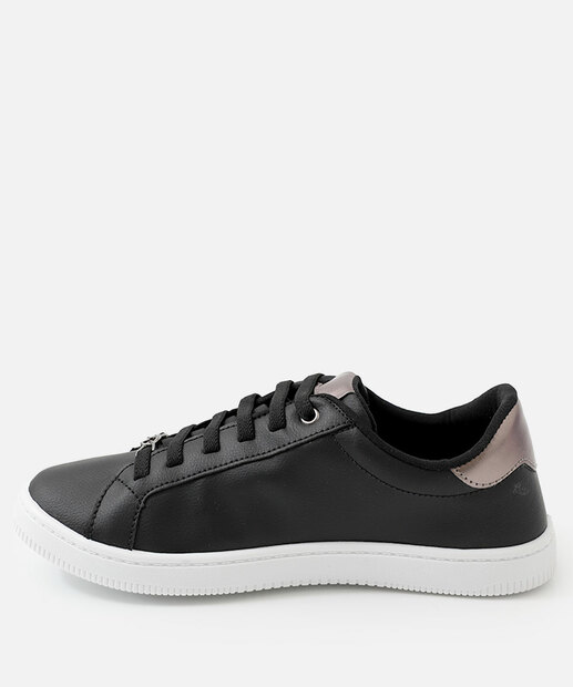 Tênis Casual Feminino Detalhe Estrelas Marisa Preto