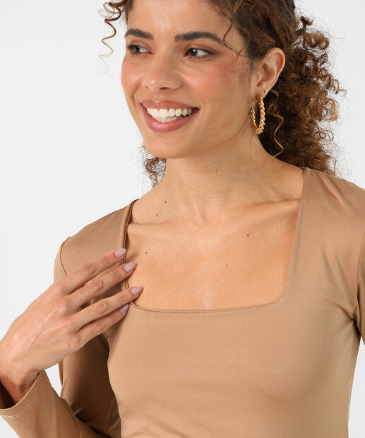 Blusa Feminina Decote Quadrado Manga Longa Marisa Marrom