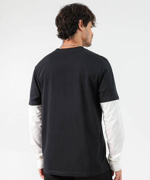Camiseta Masculina Sobreposição Estampa Frontal Marisa Preto
