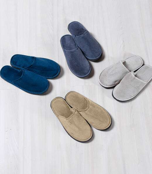 Pantufa Masculina Em Plush Bene Casa Bege