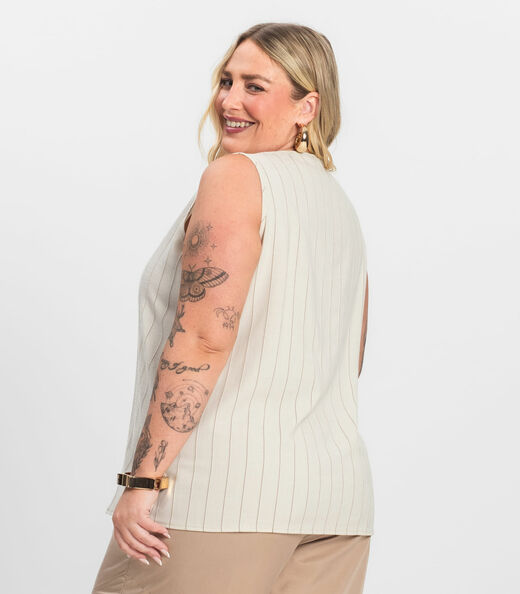 Regata Feminina Plus Size em Visco Secret Glam Bege