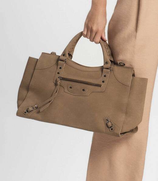 Bolsa Feminina Grande Camurça Sintética Bela Gaia Marrom