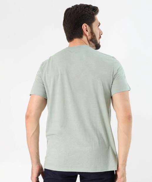 Camiseta Masculina Estampa Frontal Textura Marisa Verde
