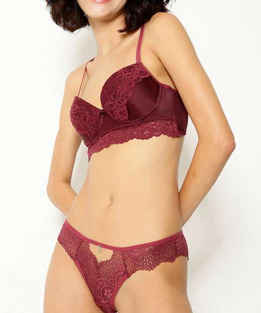 Calcinha Biquíni Renda Vazada Marisa