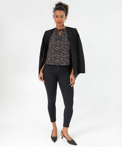 Blusa Regata Estampa Flores Marisa Preto