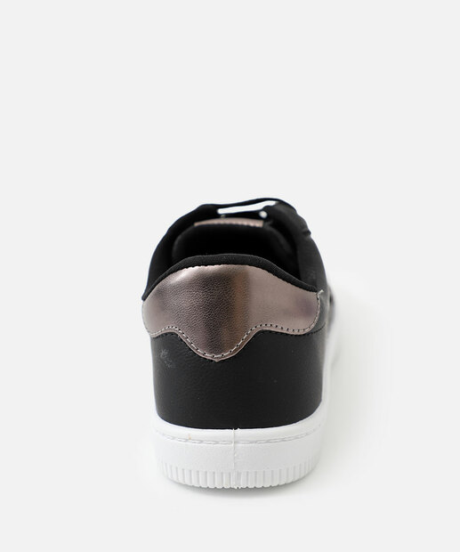 Tênis Casual Feminino Detalhe Estrelas Marisa Preto