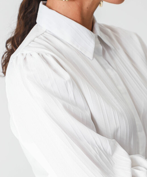 Camisa Feminina Textura Manga Longa Marisa Bege