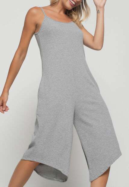 Macacão Alça Fina  Pantacourt Canelado Mescla