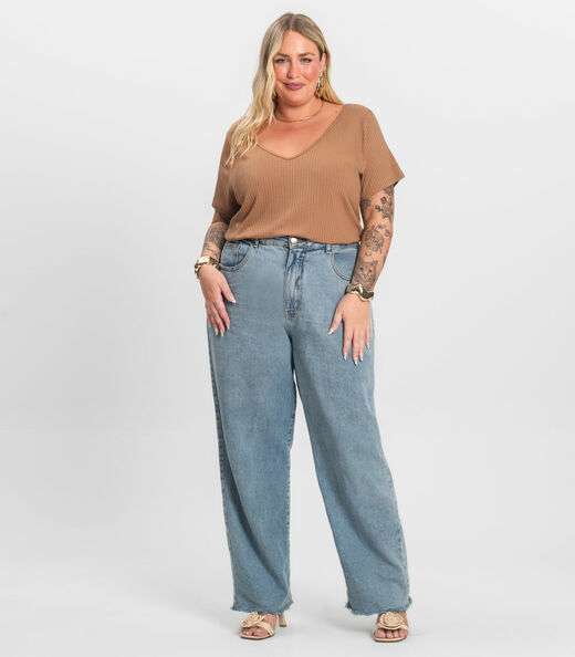 Blusa Feminina Plus Size da Infinita Cor Bege