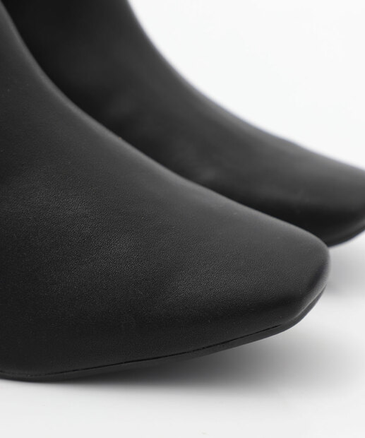 Bota Feminina Cano Curto Salto Grosso Via Uno Preto