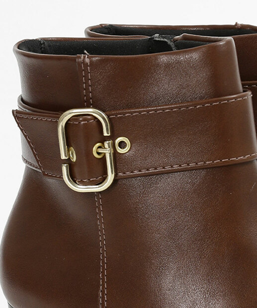 Bota Feminina Cano Curto Salto Grosso Fivela Modare