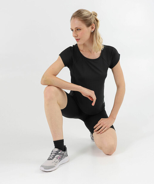 Blusa Feminina Fitness Básica Manga Curta Marisa Preto