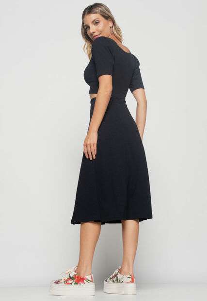 Saia  Midi Godê Canelada Preta