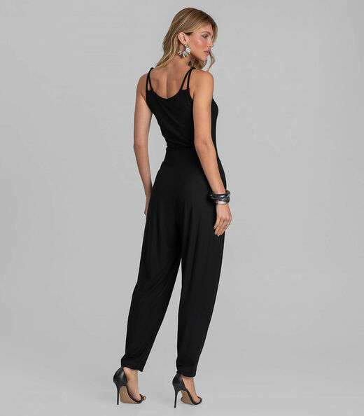 Macacão Feminino Decote em V Dianna Preto