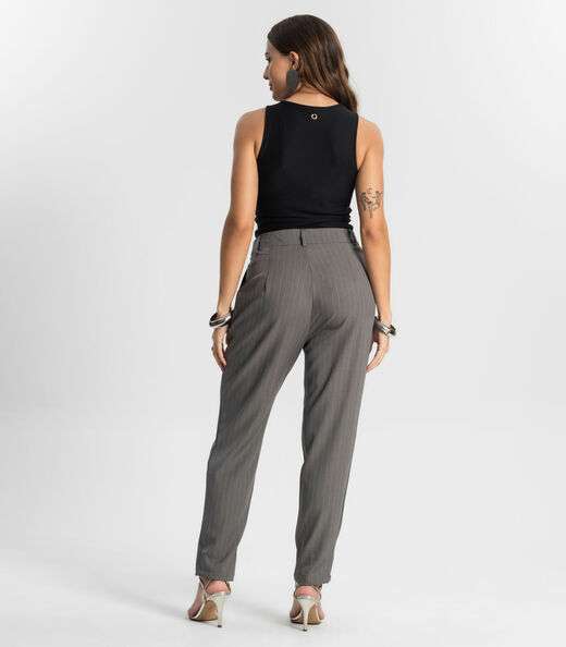 Calça Alfaiataria Cenoura De Risca Giz Style Box Cinza