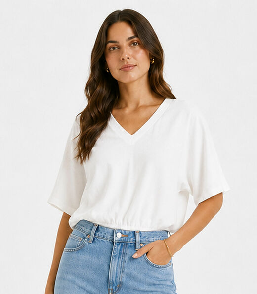 Image_Blusa Feminina Com Decote Em V Infinita Cor Bege