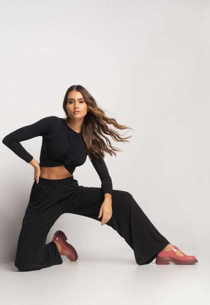 Conjunto Cropped Nó e Wide Leg Manga Longa Malha Preto Salvatore