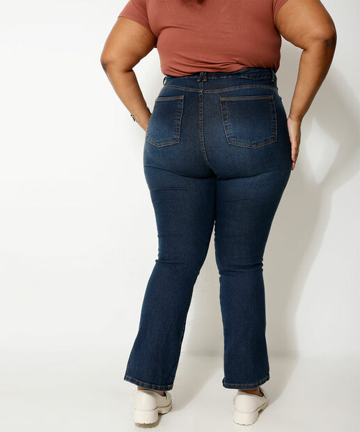 Calça Plus Size Feminina Jeans Flare Bolsos Marisa