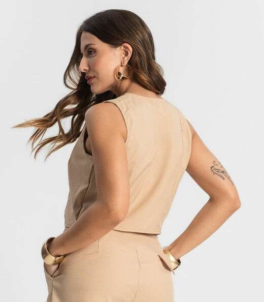 Colete Feminino Em Alfaiataria Style Box Bege