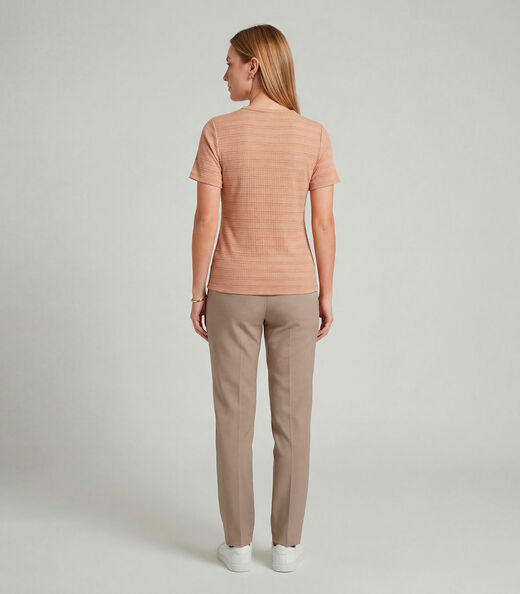 Blusa Feminina Justa Com Manga Curta Infinita Cor Marrom