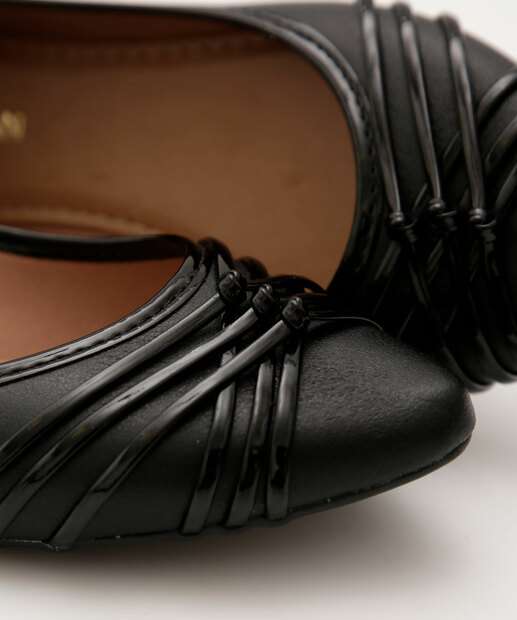 Sapatilha Feminina Tiras Bico Fino 