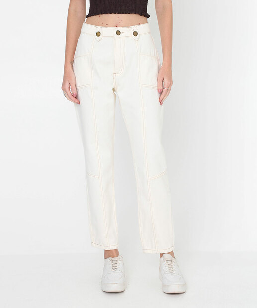 Calça Mom Sarja Bolsos Cintura Alta Off White