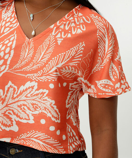 Blusa Feminina Estampa Folhas Manga Curta Marisa