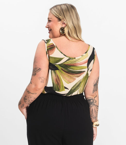 Regata Feminina Plus Size em Viscose Secret Glam Verde