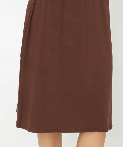 Vestido Feminino Sem Manga Retilínea Marisa Marrom