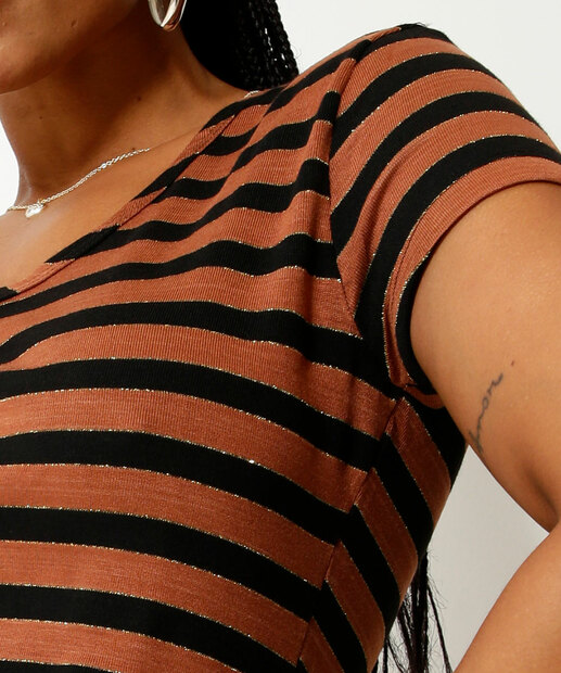 Blusa Feminina Listrada Manga Curta 
