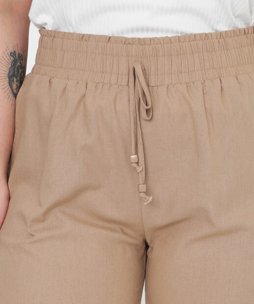 Short Plus Size Feminino Cordão Marisa Bege