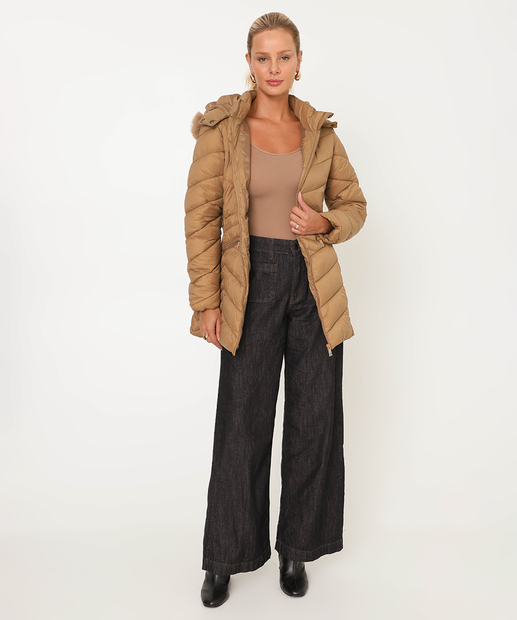 Casaco Feminina Alongada Puffer Capuz Marisa Bege