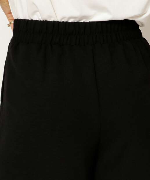 Short Feminino Crepe Alfaiataria Bolsos Marisa