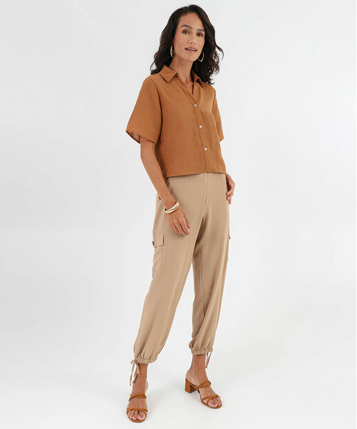 Camisa Feminina Cropped Botões Manga Curta Marisa Marrom