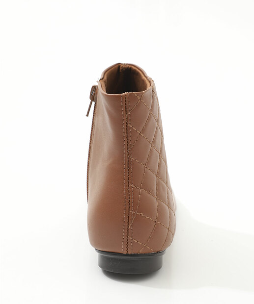 Bota Feminina Cano Curto Matelassê Via Uno Marrom