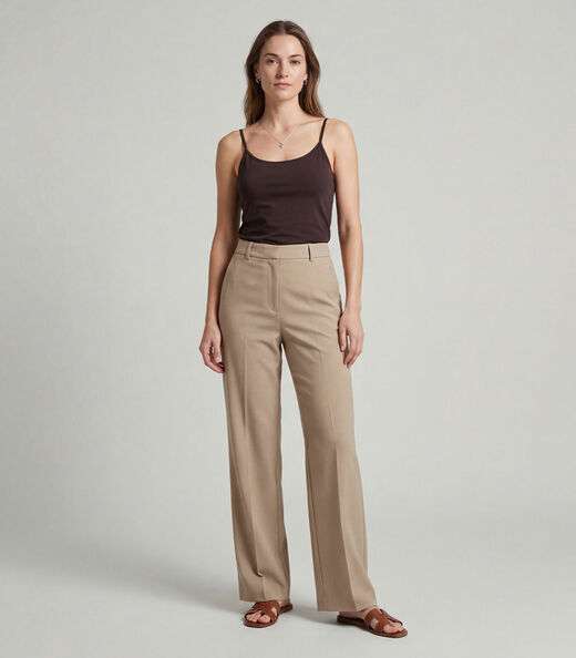 Image_Blusa Feminina Com Decote Em V Infinita Cor Marrom