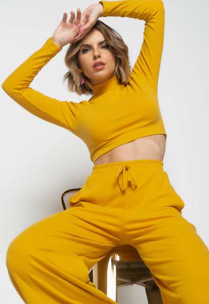Conjunto Comfy Cropped Manga Longa e Calça Wide Leg Canelado  Mostarda Salvatore