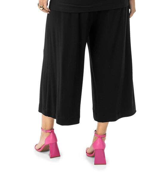 Calça Pantacourt Feminina Plus Size Secret Glam Preto